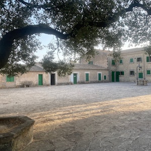 Der Innenhof des Kloster Randa auf Mallorca, aufgenommen am 26. Juli 2022.