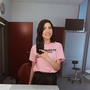 Amira Tröger, hier auf einem Instagram-Selfie vom Januar 2020, heizte den Sat.1-Zuschauern und Zuschauerinnen auf Instagram ein.