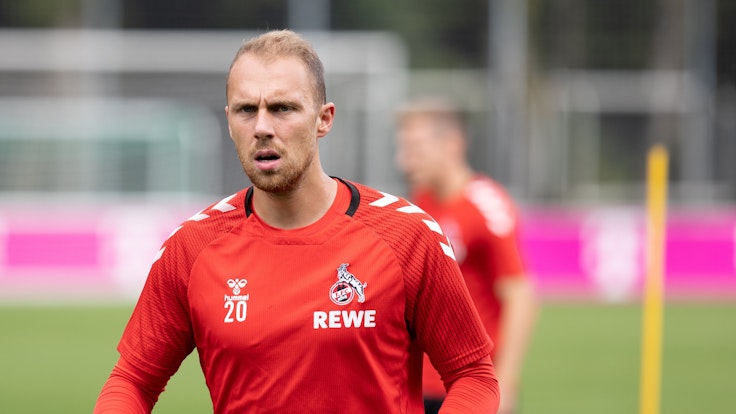 Marvin Schwäbe im Training des 1. FC Köln.