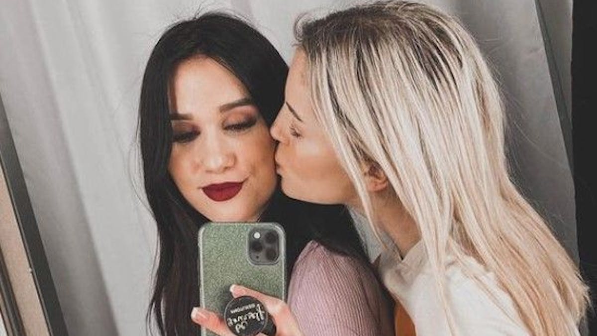 Die Influencerinnen Ina und Vanessa, hier auf einem gemeinsamen Instagram-Selfie vom 13. März 2020, durchlebten eine schwere Zeit.&nbsp;