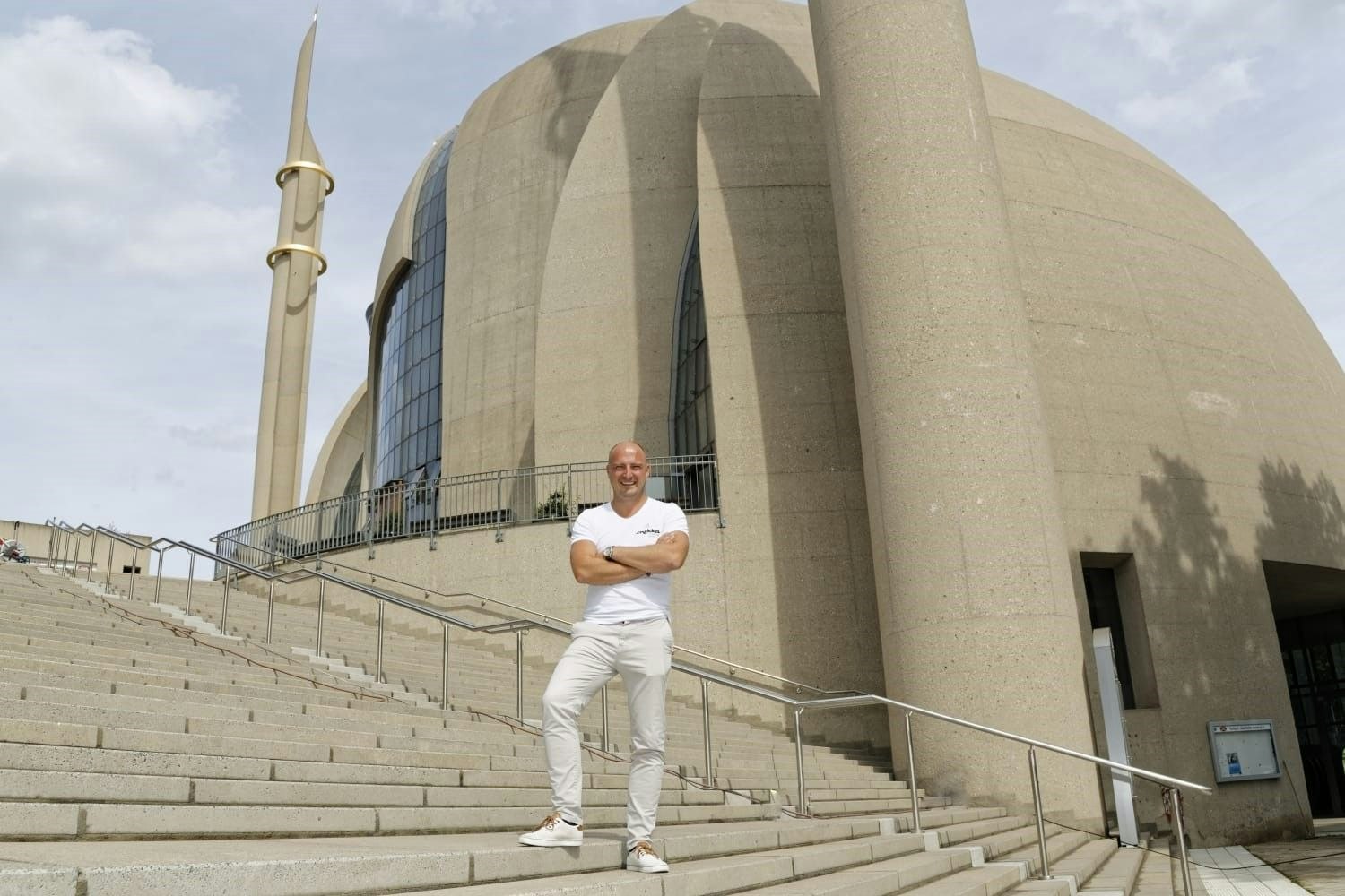 Moschee Köln: Mario Ebel ist erster deutscher Mieter