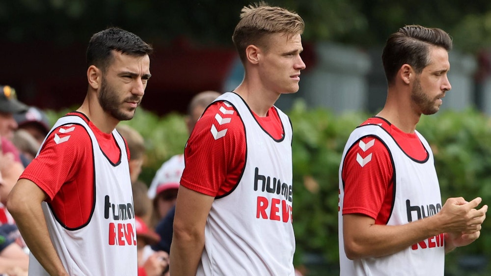 Sargis Adamyan im FC-Training neben Steffen Tigges.