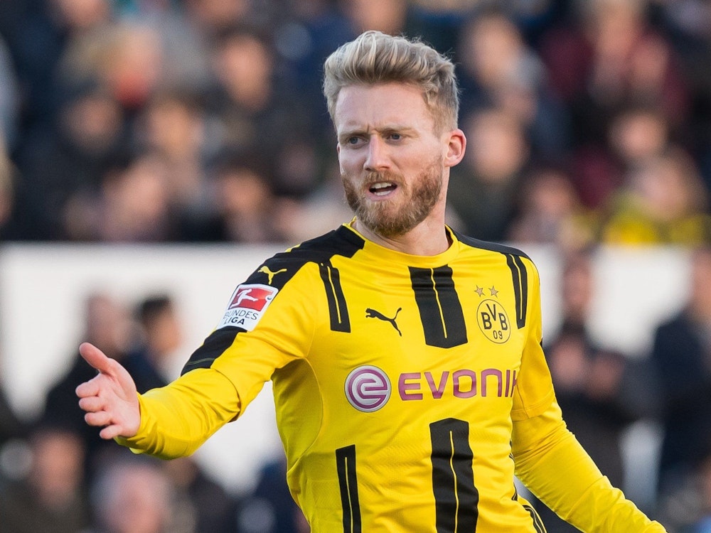 André Schürrle von Borussia Dortmund gestikuliert.