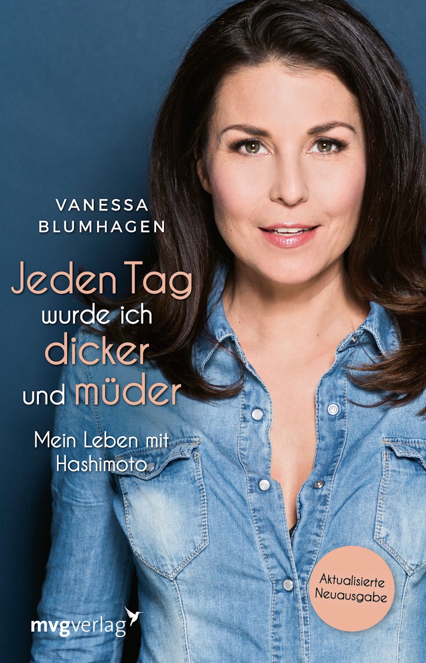 Vanessa Blumhagen, hier auf dem Cover ihres Buches „Jeden Tag wurde ich dicker und müder: Mein Leben mit Hashimoto“.