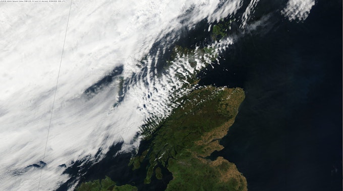 Dieses Satellitenbild des Met Office, das am Donnerstag (11. August) veröffentlicht worden ist, zeigt die weiten Gebiete in Großbritannien und Irland, die von der anhaltenden Trockenheit betroffen sind.