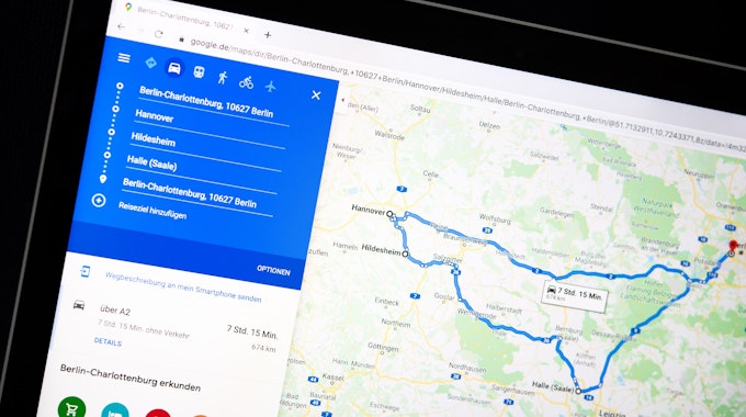 Der Routenplaner Google Maps bietet bald auch eine Energiespar-Option.