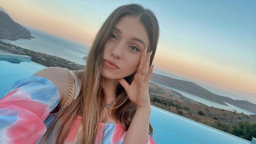 Influencerin Bianca Claßen, hier auf einem Instagram-Selfie vom August 2020, trifft nach der Trennung von Julian eine endgültige Entscheidung.