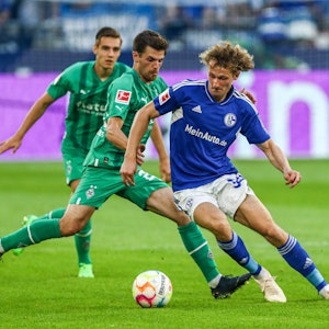 Last-Minute-Punch trifft Gladbach! Handspiel kostet Borussia Sieg auf Schalke