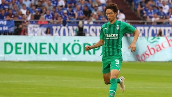 Ko Itakura von Borussia Mönchengladbach am 13. August 2022 beim Auswärtsspiel beim FC Schalke 04.