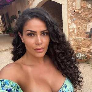 Tik Tok-Star Roaya Soarya, hier auf einem Instagram-Selfie vom Juli 2021, sucht bei der RTL-Kuppelshow „Take Me Out“ nach der großen Liebe.
