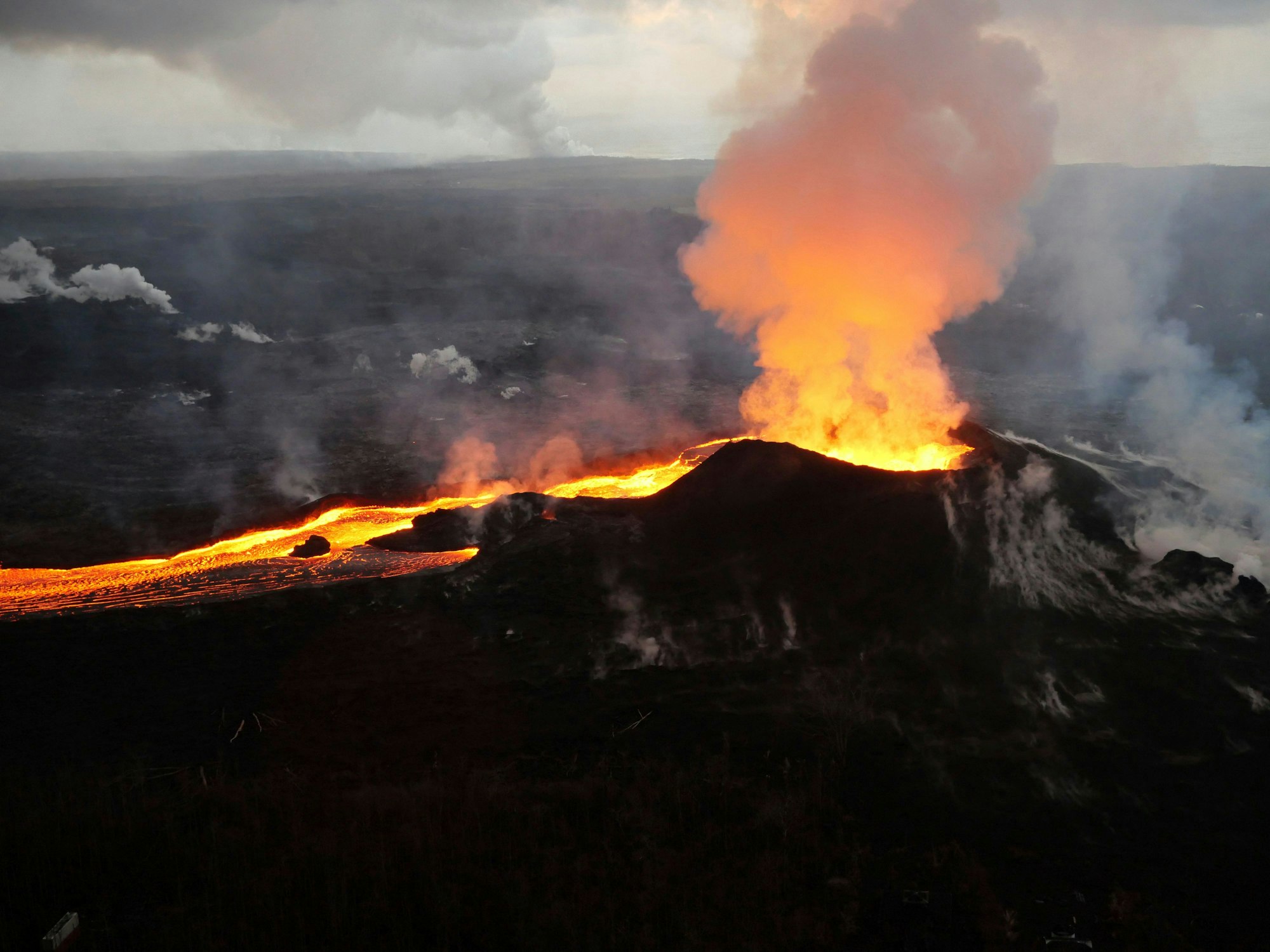 Auf der Inselgruppe Hawaii liegen gleich mehrere Vulkane. Der Kilauea ist einer der aktivsten der Welt.