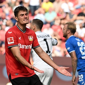 Patrik Schick von Bayer Leverkusen ist unzufrieden.