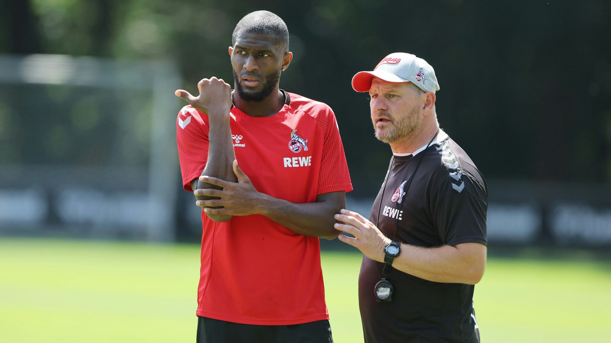 Ex-FC-Profi Anthony Modeste beim Training am 28. Juli 2022 mit Chefcoach Steffen Baumgart