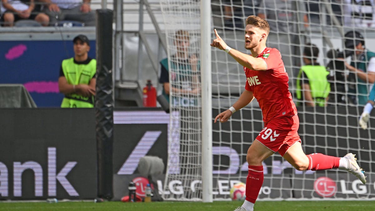 Jan Thielmann bejubelt seinen Treffer zum 1:1-Ausgleich (21. August 2022).