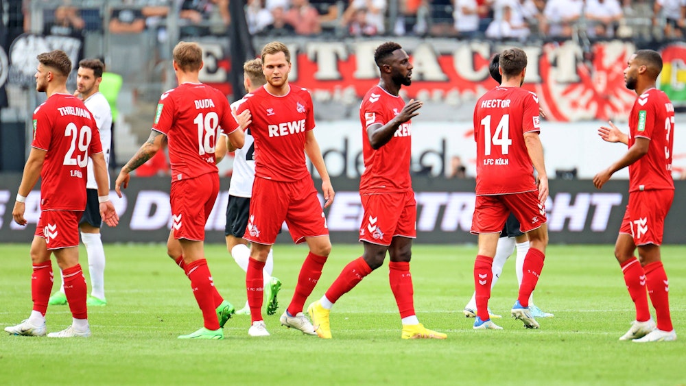 Die Profis des 1. FC Köln waren mit dem Punkt in Frankfurt (am 21. August 2022) zufrieden. Jetzt wartet das Rückspiel in den Conference-League-Playoffs.