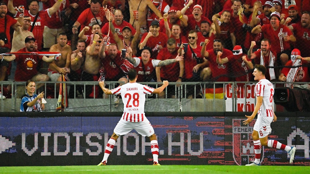 Ellyes Skhiri vom 1. FC Köln bejubelt am 25. August 2022 das 2:0 beim Fehérvár FC.