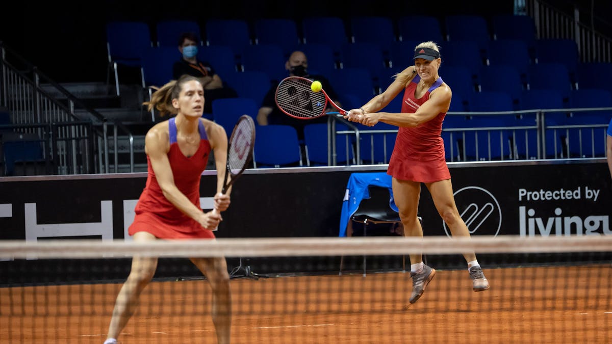 Angelique Kerber spielt ein Doppel mit Andrea Petkovic (l.)&nbsp;