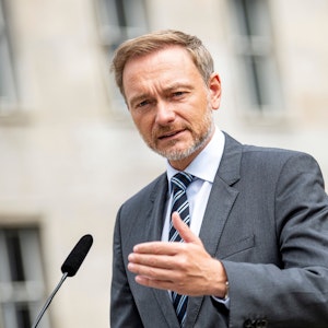 Christian Lindner (hier am 24. August in Berlin) plädiert vor der Klausurtagung der Bundesregierung für Atomkraft.