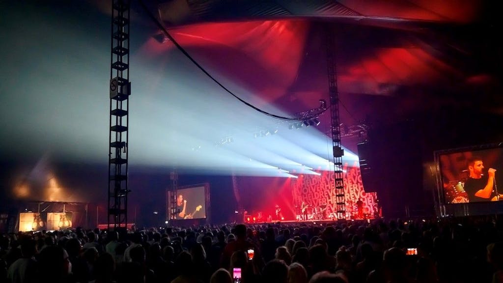 Revolverheld auf der Bühne des Zeltfestivals am 25. August 2022