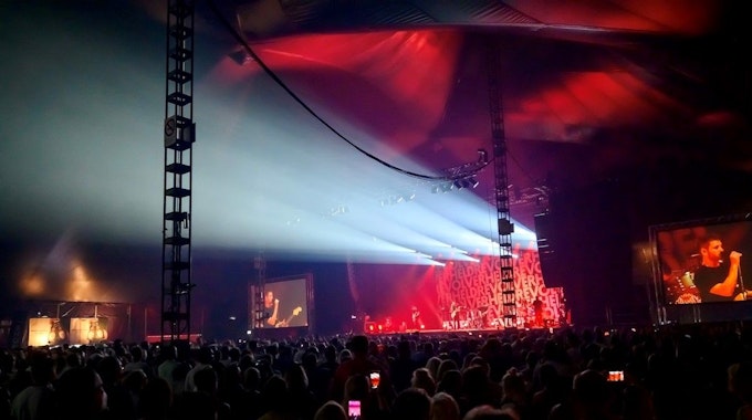 Revolverheld auf der Bühne des Zeltfestivals am 25. August 2022