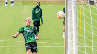 Jordan Beyer von Borussia Mönchengladbach, hieram 4. August im Training der Fohlen, soll bei Champions-League-Teilnehmer Eintracht Frankfurt im Gespräch sein.