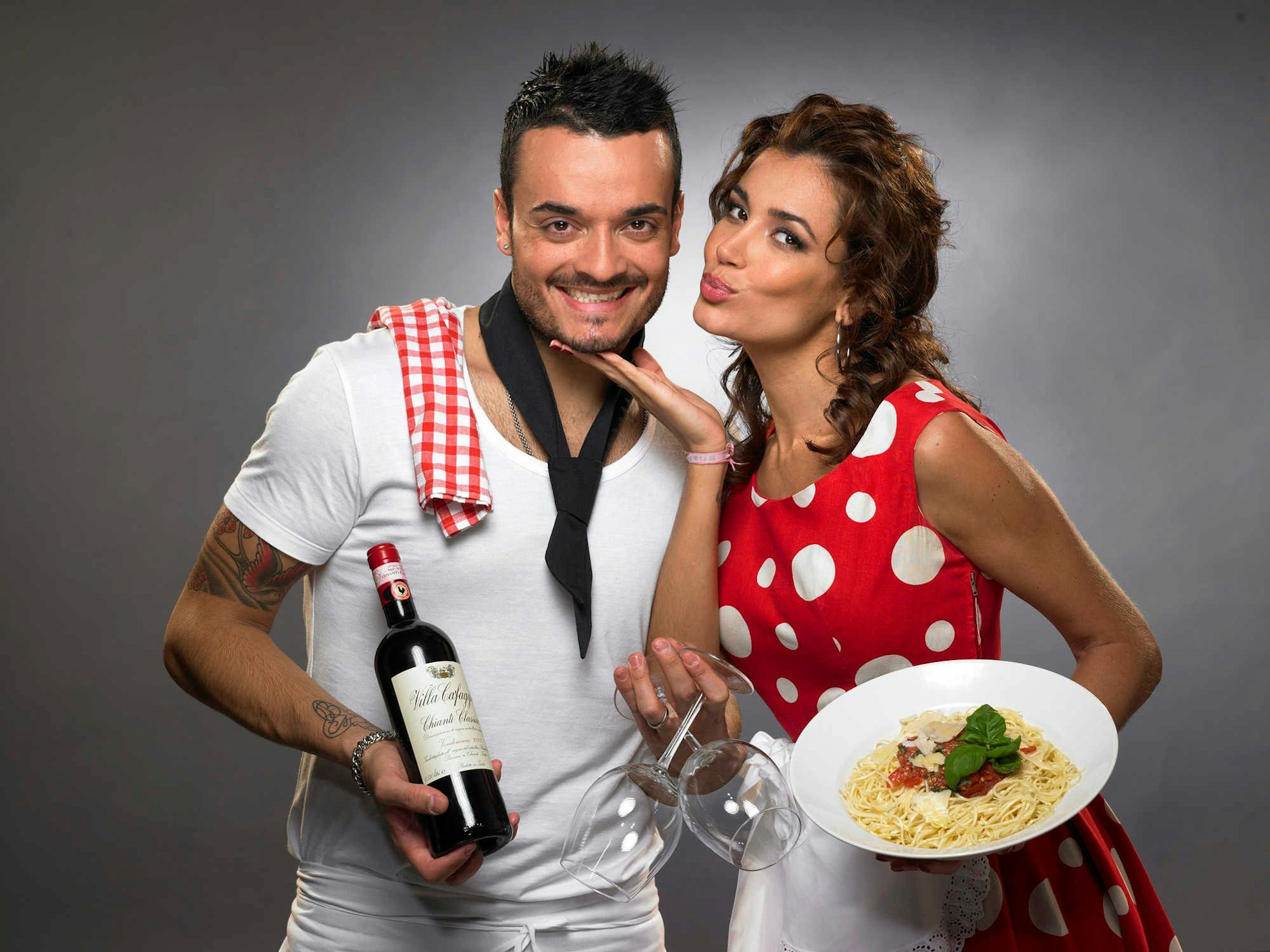 Jana Ina Zarrella und ihr Ehemann Giovanni bei ProSieben für ihre siebenteilige Soap „Pizza, Pasta & Amore“