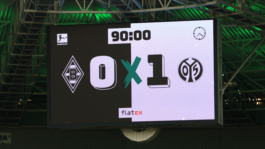 Die Anzeigetafel im Borussia-Park zeigt das Endergebnis zwischen Borussia Mönchengladbach am Sonntag (4. September 2022) an.