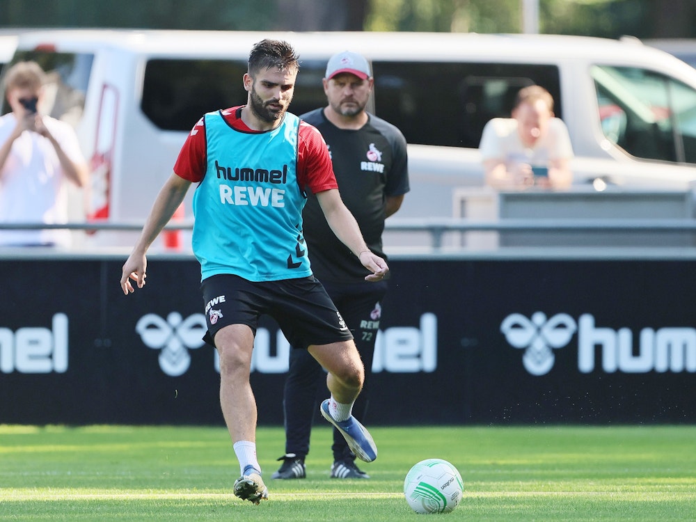 Nikola Soldo trainierte am Sonntag (4. September 2022) erstmals beim 1. FC Köln. Steffen Baumgart schaute genau hin.