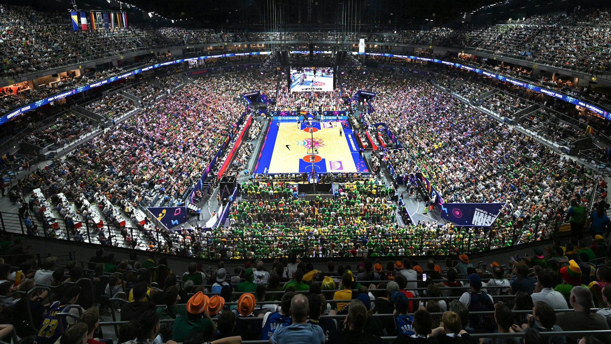 Blick in die Lanxess-Arena bei der Basketball-EM.