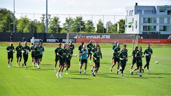 Das Team von Borussia Mönchengladbach am 1. September 2022 beim Training auf dem Trainingsplatz im Borussia-Park.