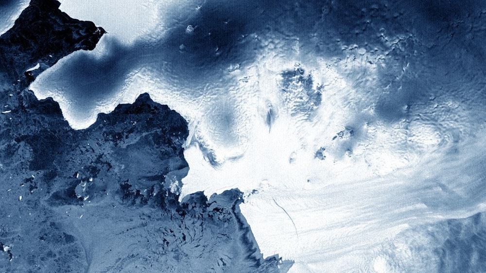 Das Satellitenbild der Esa von 2012 zeigt einen Blick auf den Pine-Island-Gletscher, der zusammen mit dem Thwaites-Gletscher wie eine Art Bremsklotz für den massiven und viel größeren westantarktischen Eisschild fungiert. Der Thwaites-Gletscher könnte schneller kollabieren als bisher angenommen.
