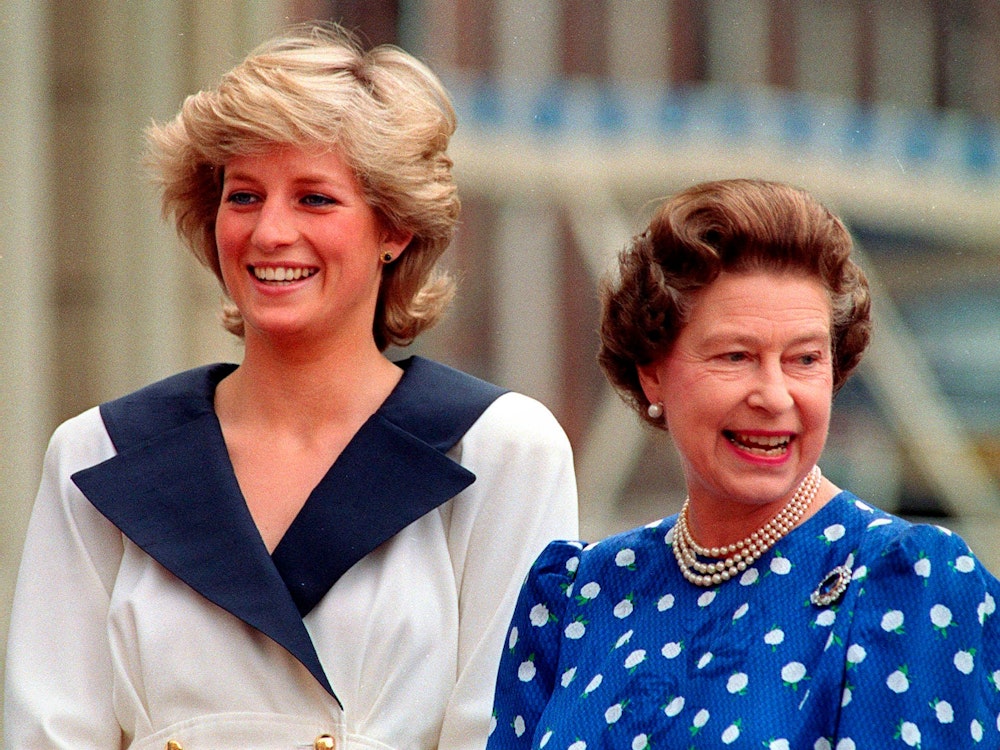 Das Foto der Queen mit Diana wurde im August 1987 aufgenommen.