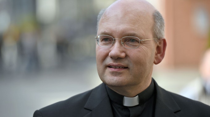 Der Aachener Bischof Helmut Dieser, hier auf einer Aufnahme vom 28. September 2016, hat zum Thema Homosexualität eine klare Meinung.