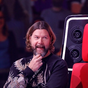 Rea Garvey lacht bei „The Voice of Germany“.