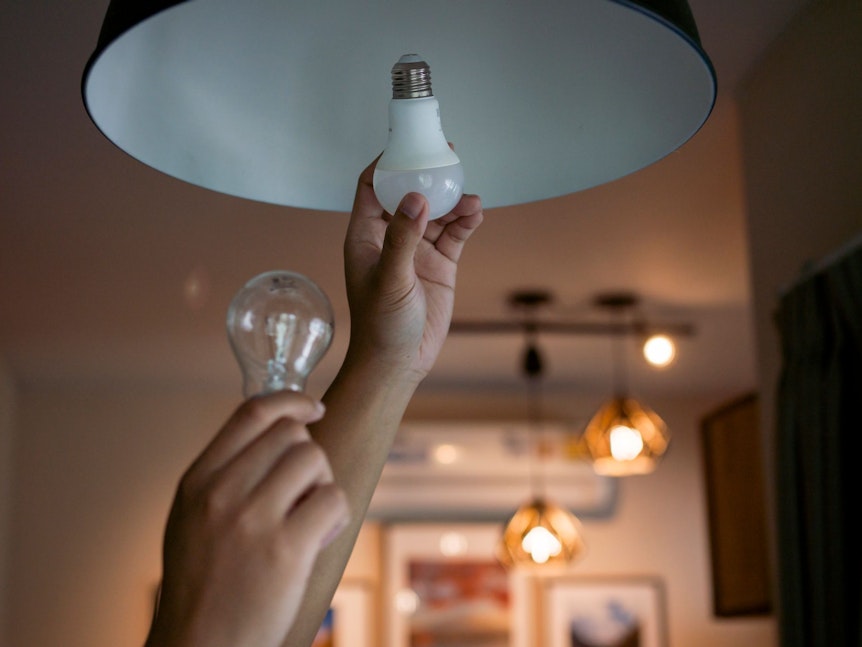 Mit LED-Glühbirnen lässt sich einiges an Strom sparen.
