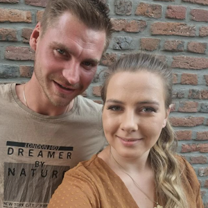 Sarafina und Peter Wollny, hier auf einem Instagram-Selfie vom Juni 2020, teilen ihre Pärchenfotos bereits seit zehn Jahren.
