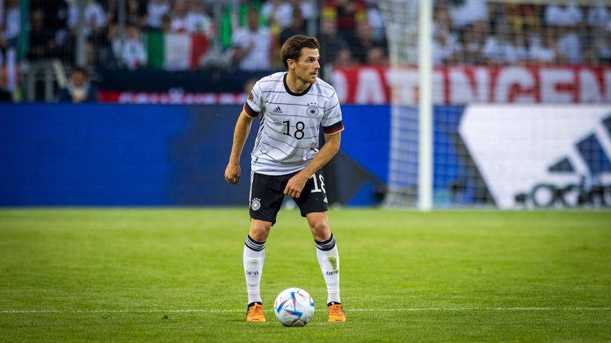 Jonas Hofmann am 14. Juni 2022 im Trikot der deutschen Nationalmannschaft beim Nations-League-Spiel gegen Italien im Borussia-Park in Mönchengladbach.