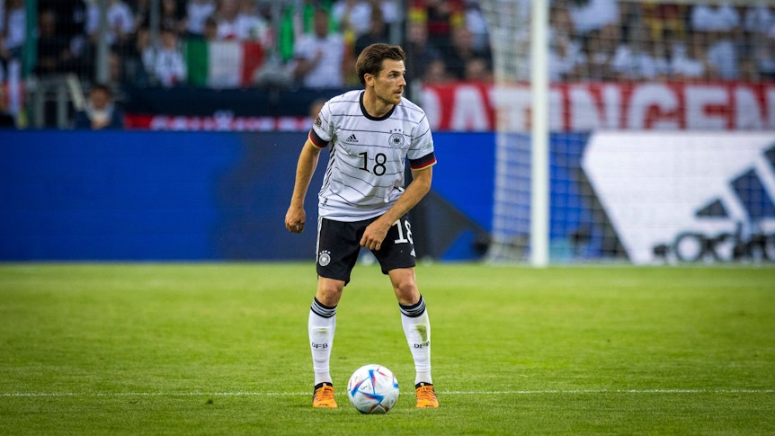 Jonas Hofmann von Borussia Mönchengladbach wurde erneut in den Kader der deutschen Nationalmannschaft berufen. Das Foto zeigt den 30-Jährigen beim Länderspiel gegen Italien im Borussia-Park am 14. Juni 2022.