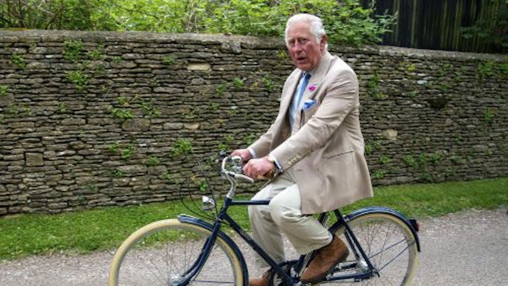 Damals war er noch Prinz: Charles III., hier abgebildet, wie er am 10. Juni 2021 auf dem Landsitz Highgrove mit dem Fahrrad herumfährt.