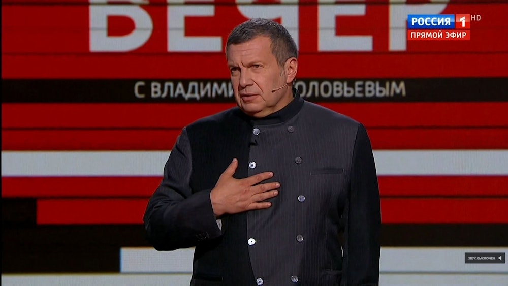 Der Moderator und Chefpropagandist Wladimir Solowjow sagt in einer Sendung des Staatsfernsehens, Russland solle Freiwillige aus Syrien, dem Iran und Afrika anwerben.
