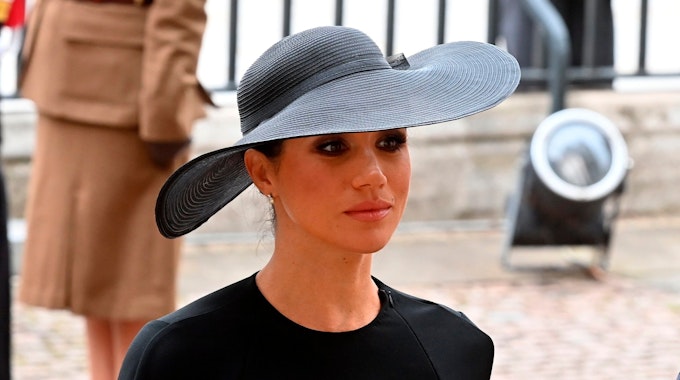Herzogin Meghan erschien bei der Beerdigung von Queen Elizabeth II. auffällig geschminkt.