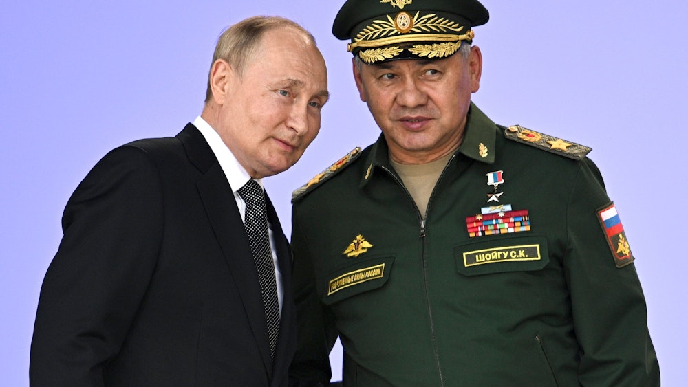 Russlands Präsident Wladimir Putin und der russische Verteidigungsminister Sergej Schoigu im August 2022.
