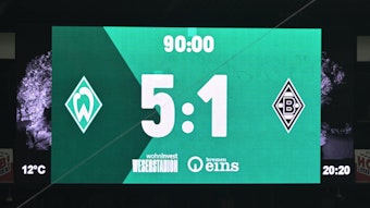 Bittere Realität am Samstagabend (1. Oktober 2022) im Weserstadion! Die Anzeigetafel zeigt das Endergebnis zwischen Werder Bremen und Borussia Mönchengladbach. Die Fohlen unterlagen den „Grün-Weißen“ mit 1:5.