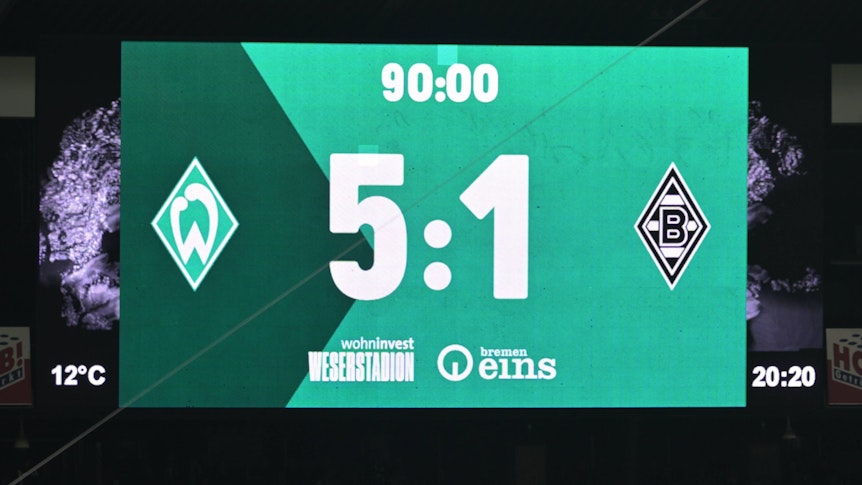 Bittere Realität am Samstagabend (1. Oktober 2022) im Weserstadion! Die Anzeigetafel zeigt das Endergebnis zwischen Werder Bremen und Borussia Mönchengladbach. Die Fohlen unterlagen den „Grün-Weißen“ mit 1:5.