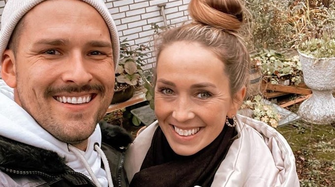 Marco Cerullo und Christina Grass haben sich im Jahr 2019 in einem Reality-Format („Bachelor in Paradise“) kennen und lieben gelernt. Zuletzt nahmen sie gemeinsam an der RTL-Show „Sommerhaus der Stars“ (2022) teil.