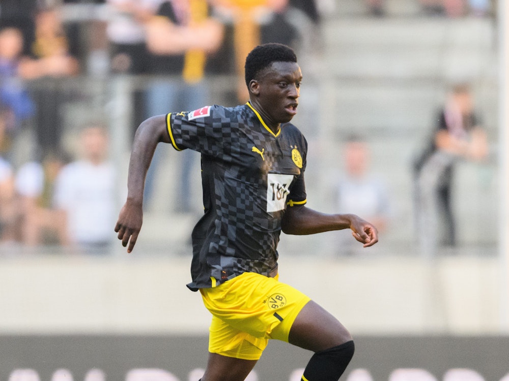 Abdoulaye Kamara im Testspiel SG Dynamo Dresden gegen Borussia Dortmund im Rudolf-Harbig-Stadion.