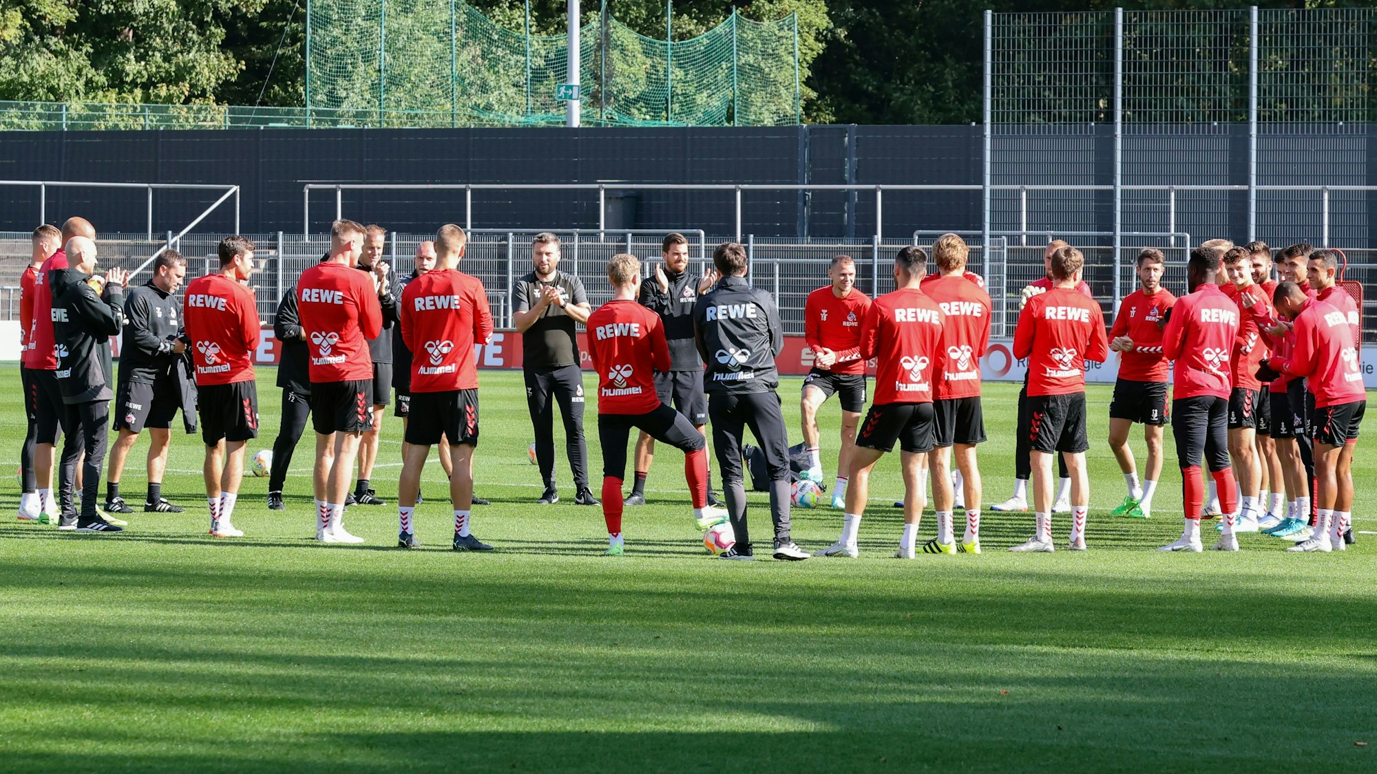 Die Profis des 1. FC Köln beim Derby-Abschlusstraining am Samstagnachmittag (8. Oktober 2022)