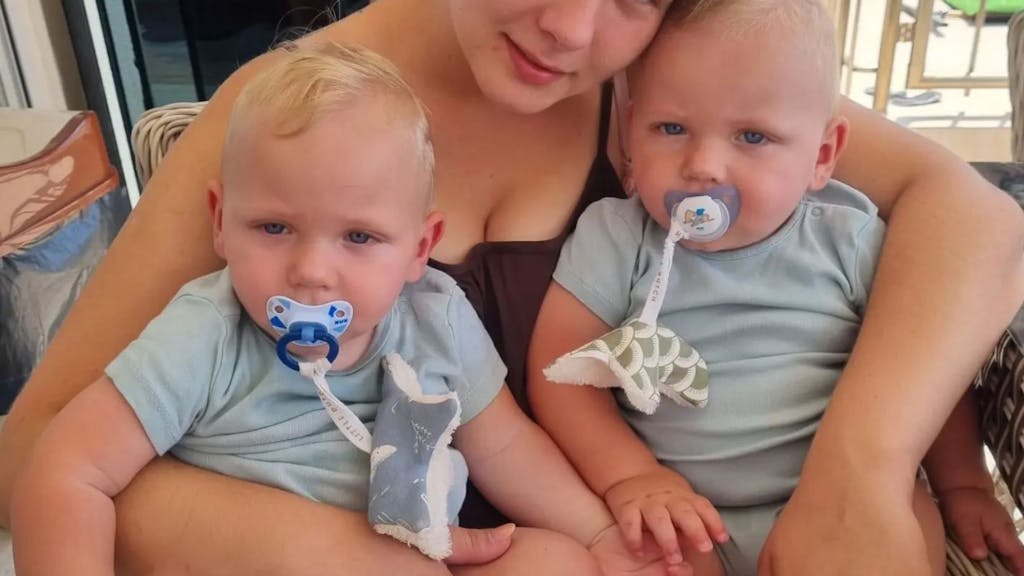 Sarafina Wollny, hier mit ihren Zwillingen auf einer Instagram-Aufnahme.