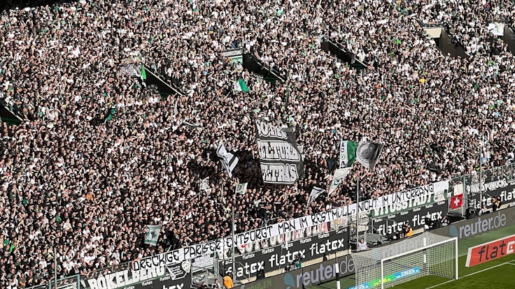 Dieses Banner präsentierten die Ultras von Borussia Mönchengladbach am Sonntag (9. Oktober 2022) beim Spiel gegen den 1. FC Köln.