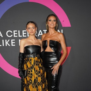 Model, Moderatorin und TV-Produzentin Heidi Klum (r) und ihre Tochter, Model Leni Klum, kommen zur Feier des 150-jährigen Bestehens von Harpers Bazaar ICONS Portfolio und Bloomingdales in der 59th Street in New York.